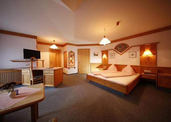 Bankwirt فندق 3*